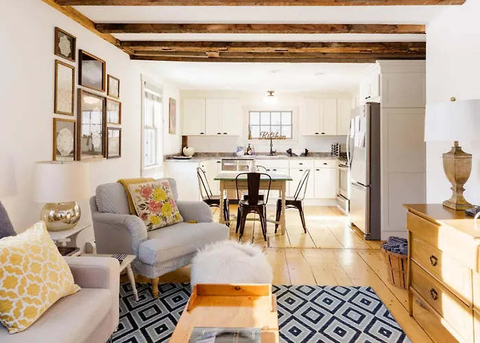 1830 Enchanting, Light-Filled Farmhouse Apartment