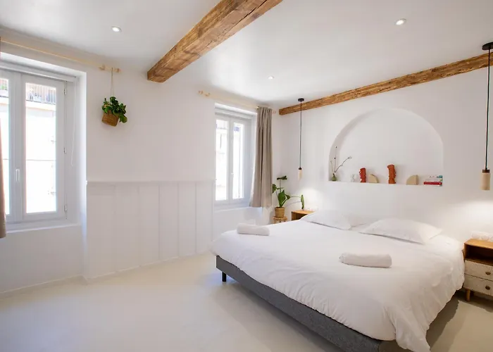 Sublime, Hyper-Centre D'Ajaccio, Avec Spa, Sauna, Vue Mer & Plage A 3Min