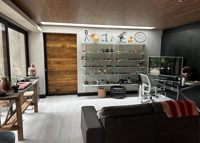Casa Los Pintores