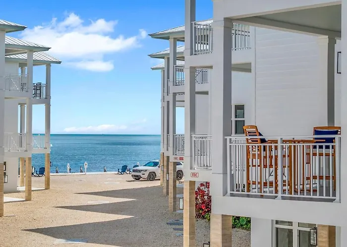 Hooked On Islamorada Oceanfront Townhome, Private Dock, Pool