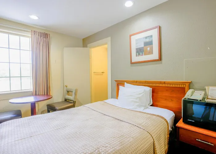 Budget Inn By Oyo Natural Bridge I-81