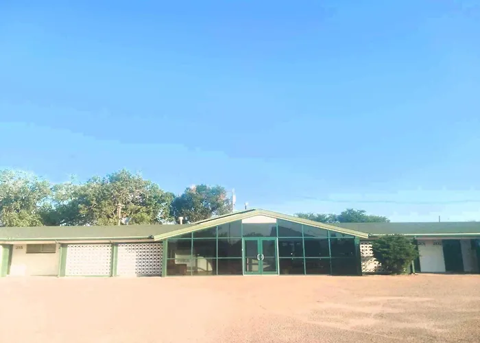 Hometown Inn By Oyo Lakin, Ks
