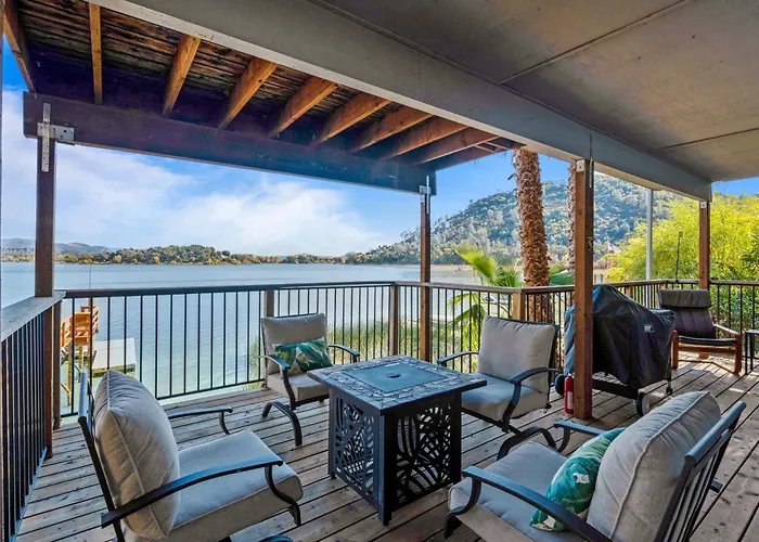 Lakefront, Private Dock, Ensuite-Unit, King Bed, Free Ev Charger, Boat Friendly