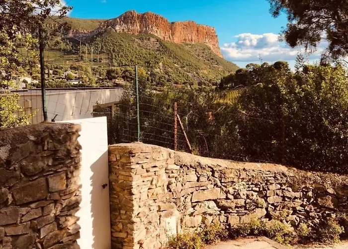 Pinede, Calanques & Jeux En Famille Pour 1 A 5 Personnes