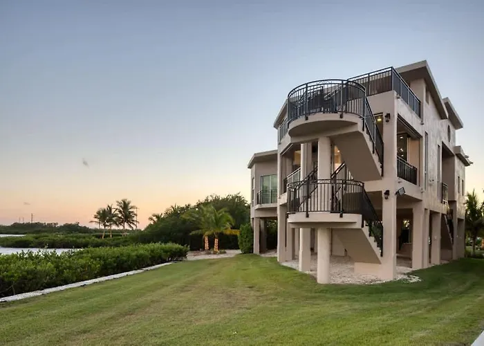Luxurious Key Largo Oceanfront 3 Bed 3 5 Bath Suite