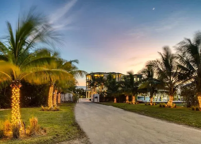 Luxurious Key Largo Oceanfront 3 Bed 3 5 Bath Suite