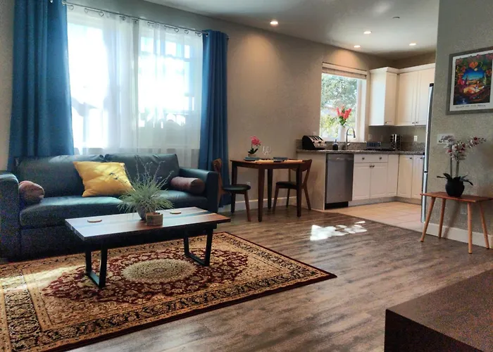 The Flat At The Cork Oak