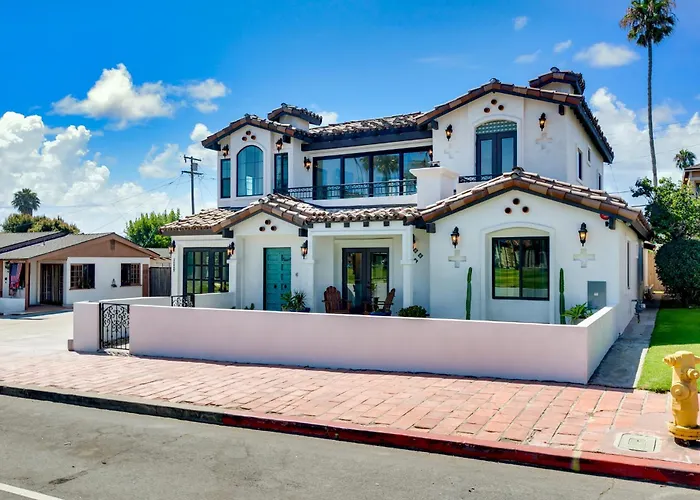 Inviting 3Br Space With Firepit