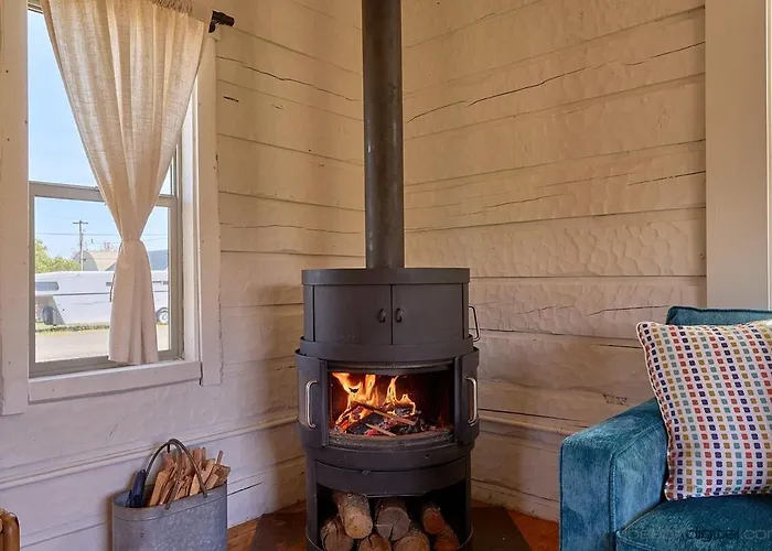 New Everything! Gorgeous Log Cabin In Downtown Joseph