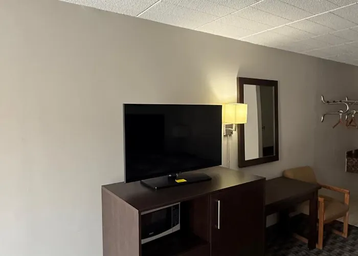 Fort York Motel