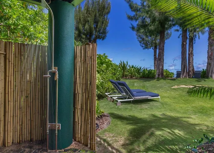 Haena Modern Beachfront Sleeps 12