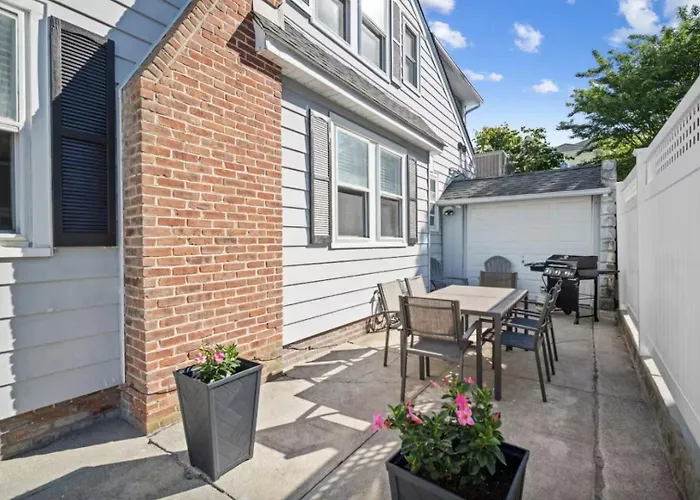 Salt Life Retreat Unit A-2Br/2Ba, Heart Of Margate