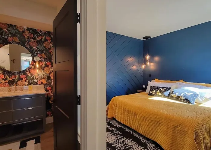 Luxurious Station House Suite B