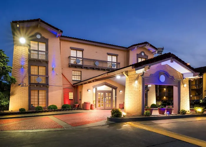 Days Inn By Wyndham Birmingham/West