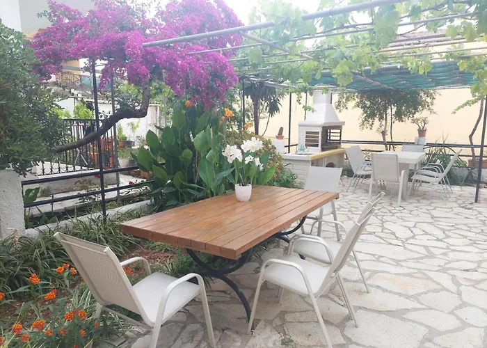 Panayota Apartments