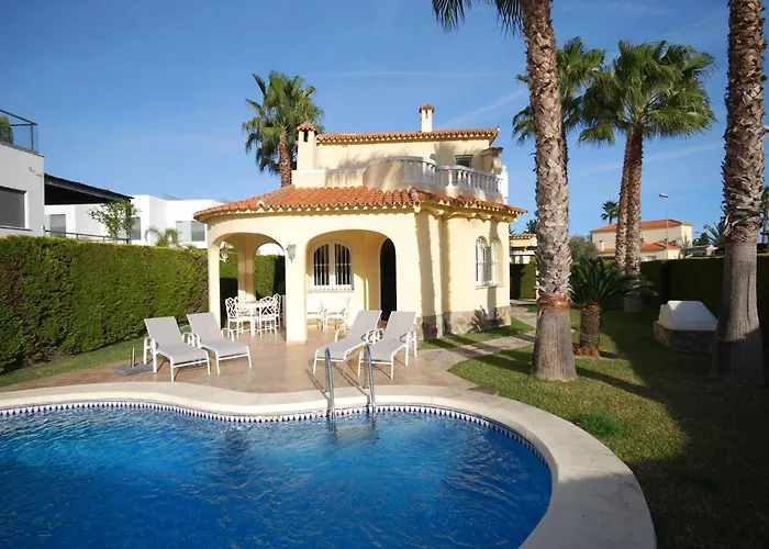 Coastal Villa With Wellness