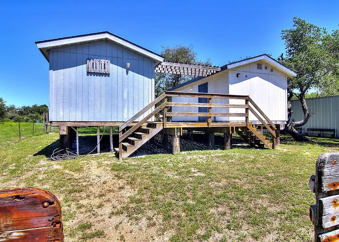 Fantasy Oaks Lodge