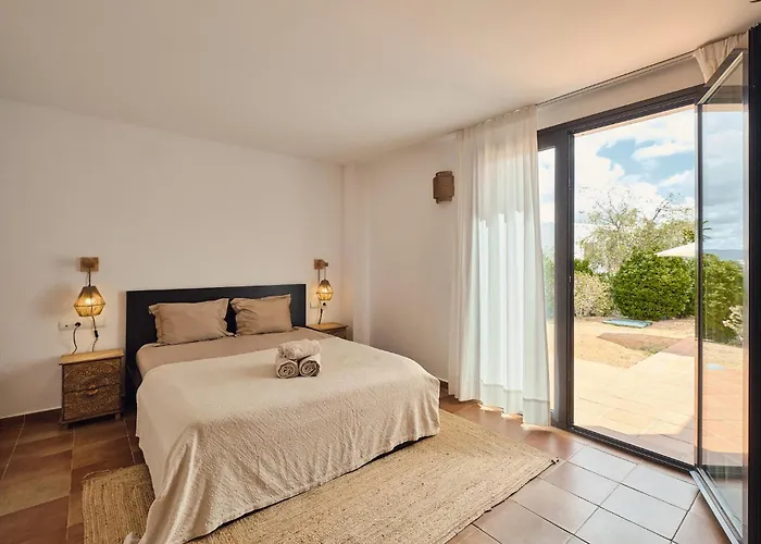 Luxe Villa Met Privezwembad - Sant Antoni View - Boho Villas Ibiza