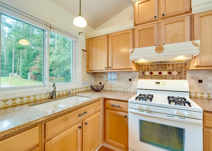 Spacious Lakefront New Auburn Home W/ Sunroom