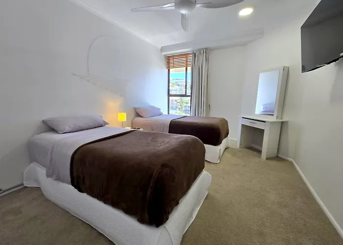 Deluxe Two Bedroom Apartment With Ocean Views