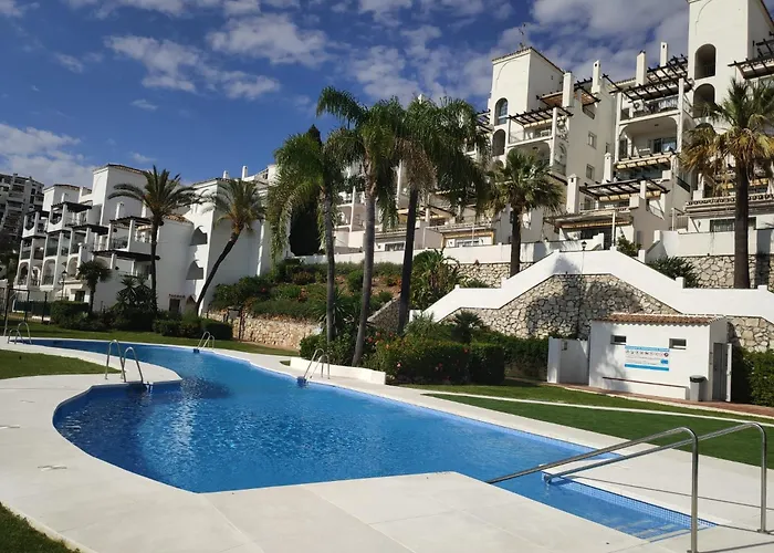 2 Bedrooms Sea View Apartment In Calahonda
