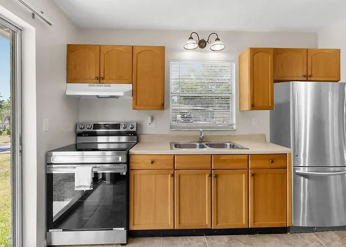 Cozy 2 Bedroom Home, Dade City! #1