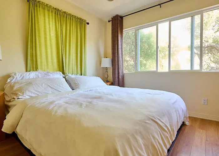 Malibu Home In Enchanting Hills 5 Min From The Beach