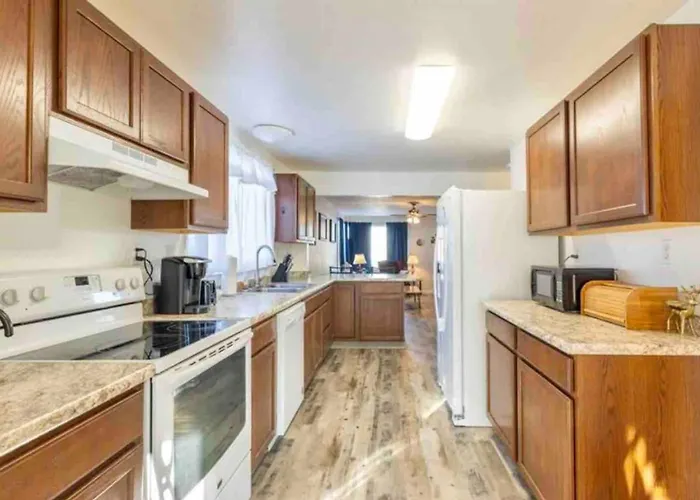 Copper City Charmer With Easy Freeway Access