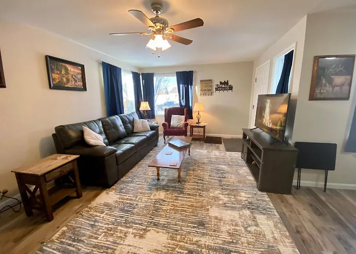 Copper City Charmer With Easy Freeway Access
