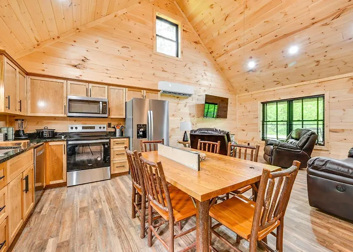 Near Mammoth Cave: Family-Friendly Cabin W/ Patio!