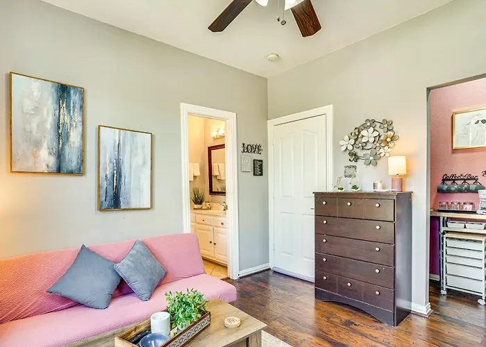 Explore & Unwind: Charming Bedford Apartment
