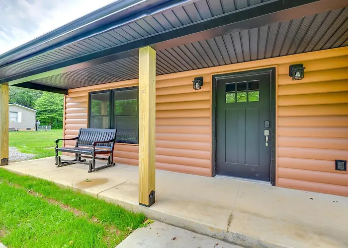 Near Mammoth Cave: Family-Friendly Cabin W/ Patio!