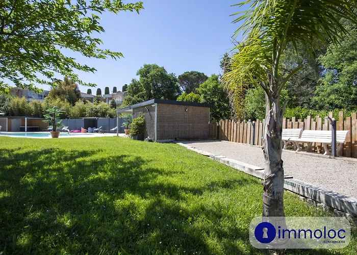 Air-Conditioned Villa With Pool And Garden