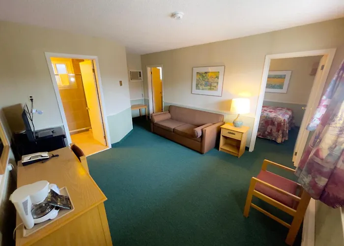 Adams Motel