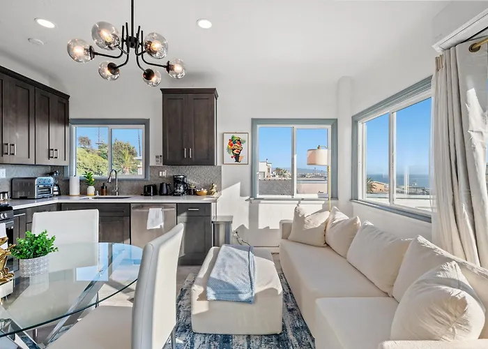 Luxury Beachside Gem Walk To Beach Ocean Views