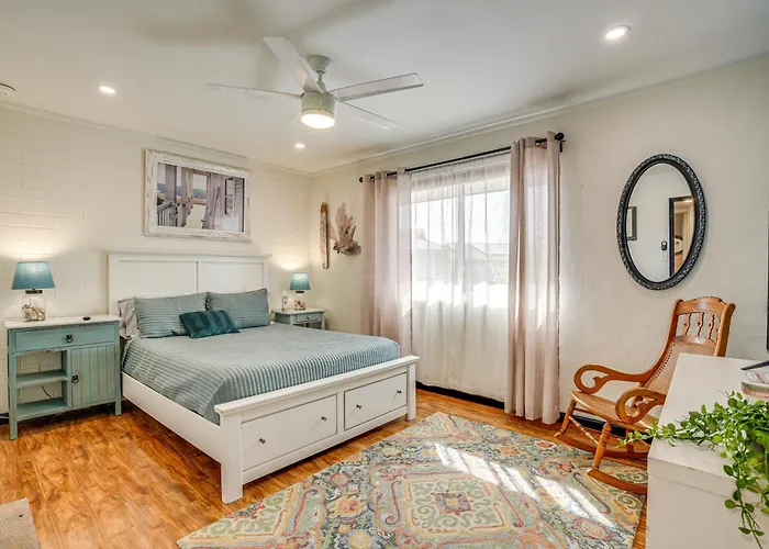 Close To Golf & Casinos! Sun City Getaway