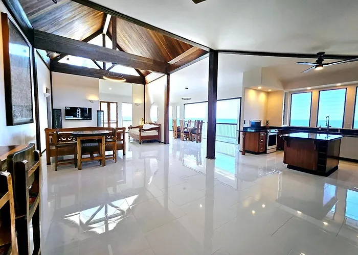Breathtaking Oceanfront Home On Lava Rock Beach