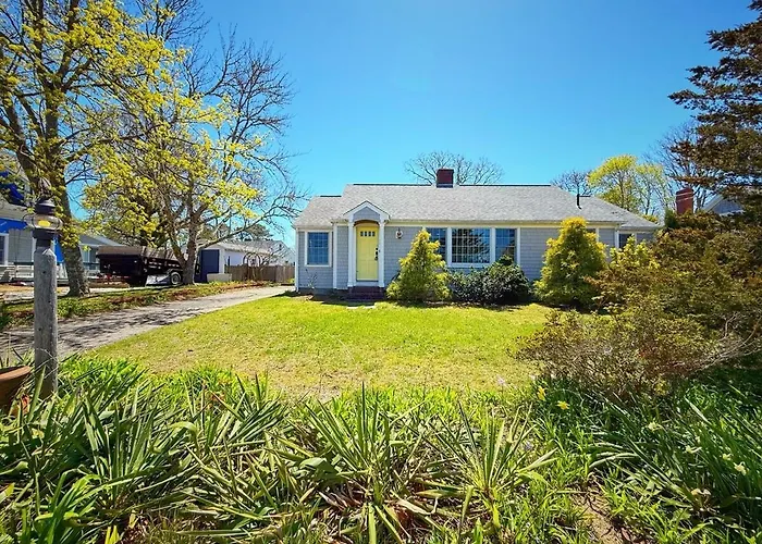 Harwich Coastal Cottage Cape Gem In Harwich Port
