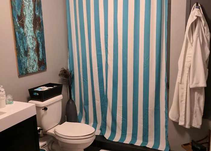 Modern, Spacious Guest Suite Near The Ocean