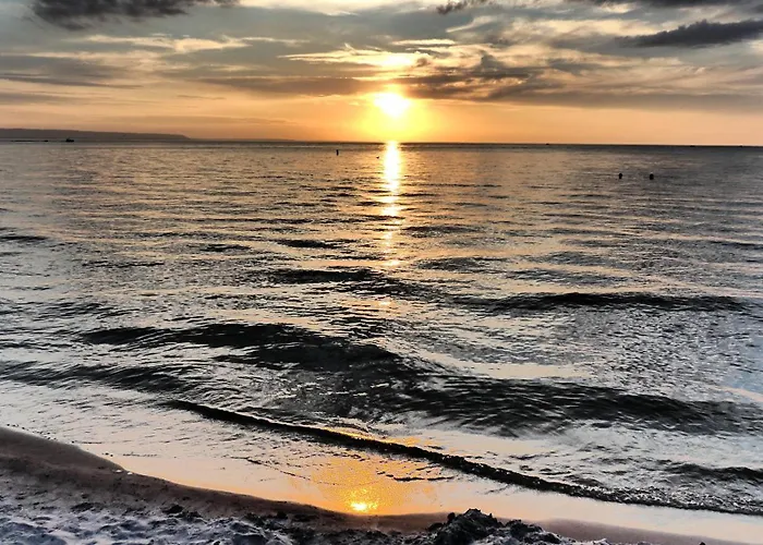 Wasaga Beach Inn And Cottages