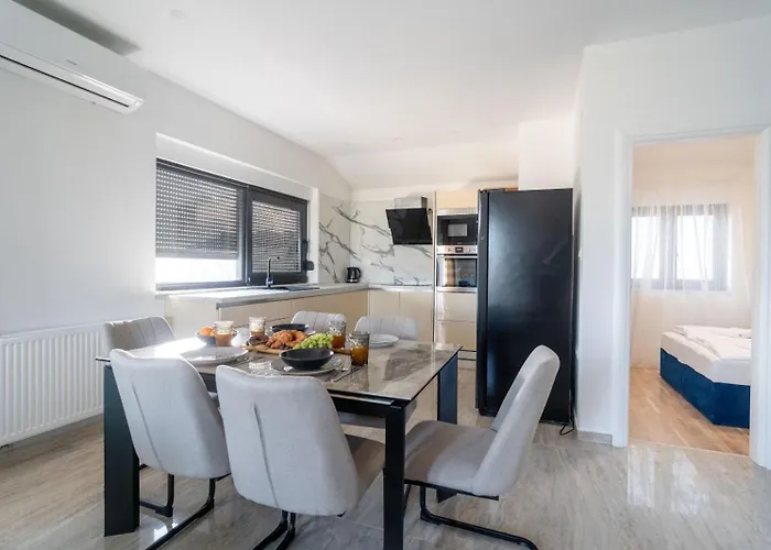 Apartmani Carmen