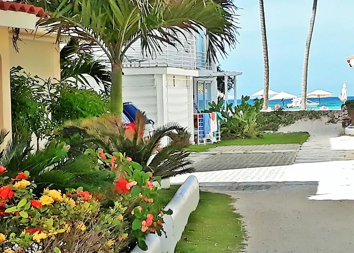 Beach Villas & Apartments Larimar