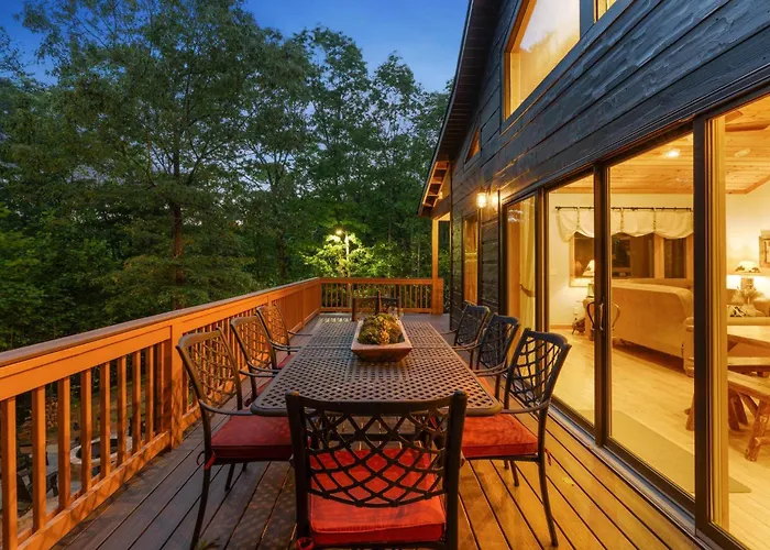 Luxury Cabin Hot Tub & Game Room Near Highlands