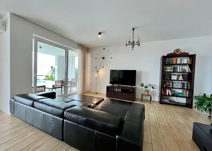 Villa Zara Bella Vista