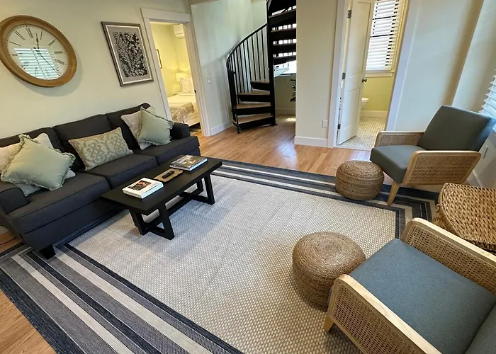 Epic Downtown Newport Location W Parking