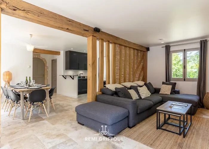 Eva Home Stunning Villa With Garden Sleeps 10