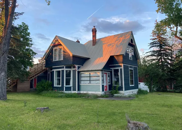Historic Glacier Getaway With Spectacular Views-20Mins To Glacier National Park-10Mins To Airport And Walkable To Downtown!