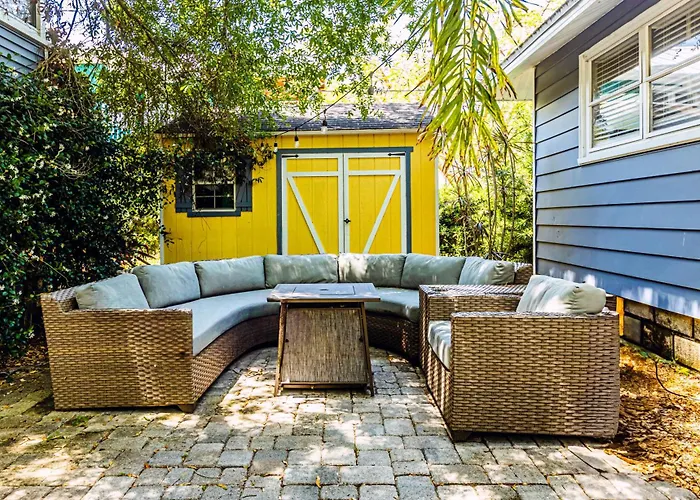 C'Est La Vie - Make Memories At Our Cozy Bungalow