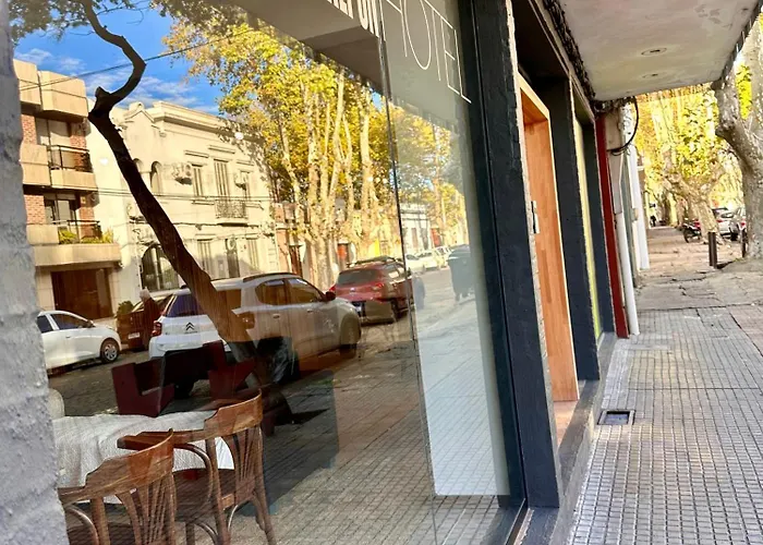Del Galpón Hotel