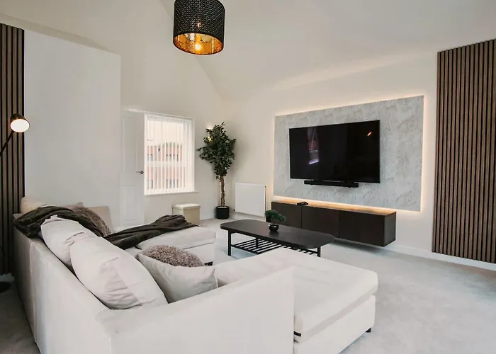 Orion - Luxury 4 Bedroom City Centre Townhouse